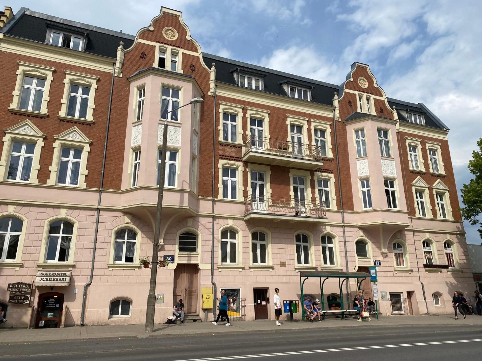 Apartament Kamienica Centrum คัทเซิร์น ภายนอก รูปภาพ