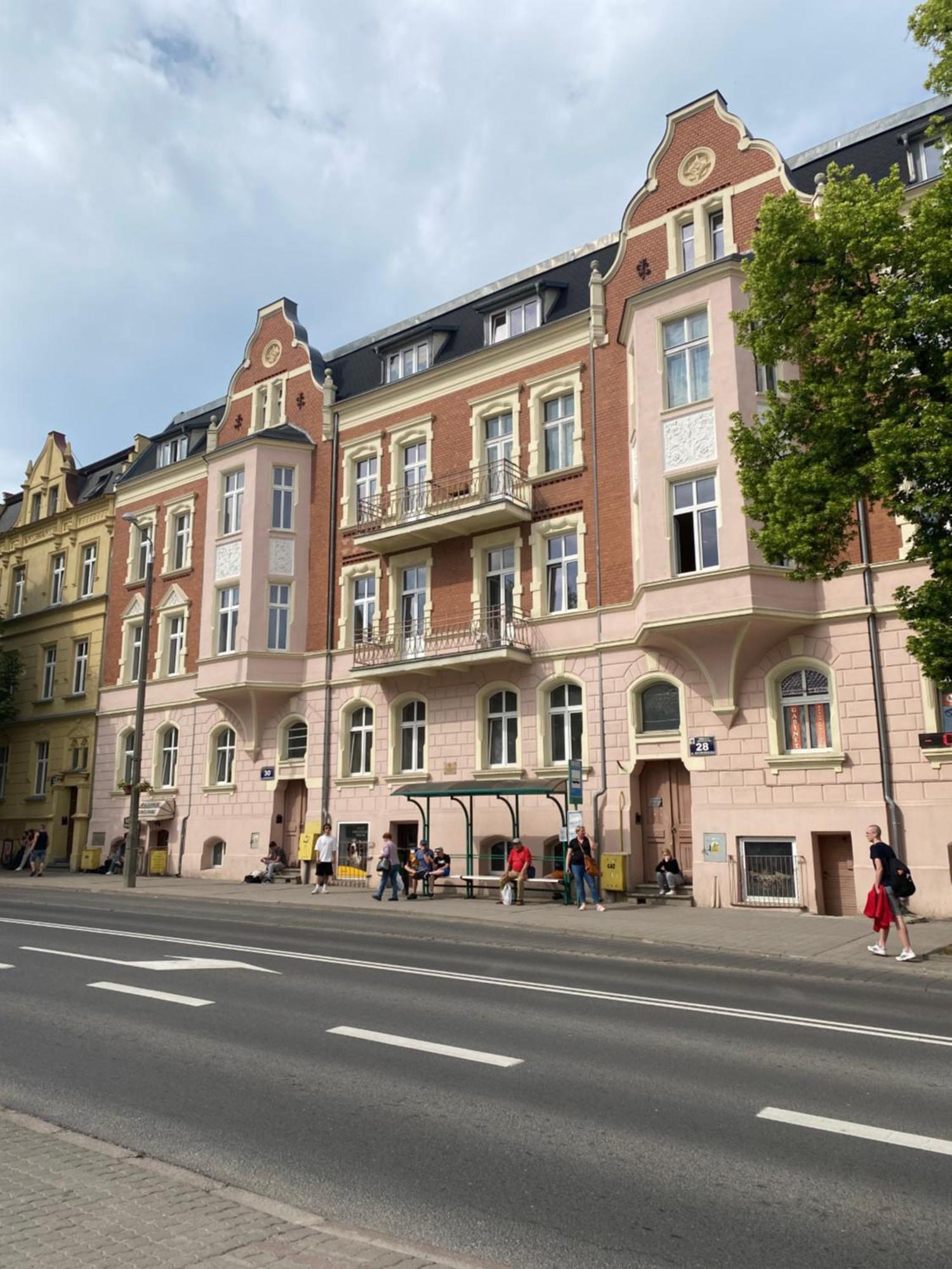 Apartament Kamienica Centrum คัทเซิร์น ภายนอก รูปภาพ