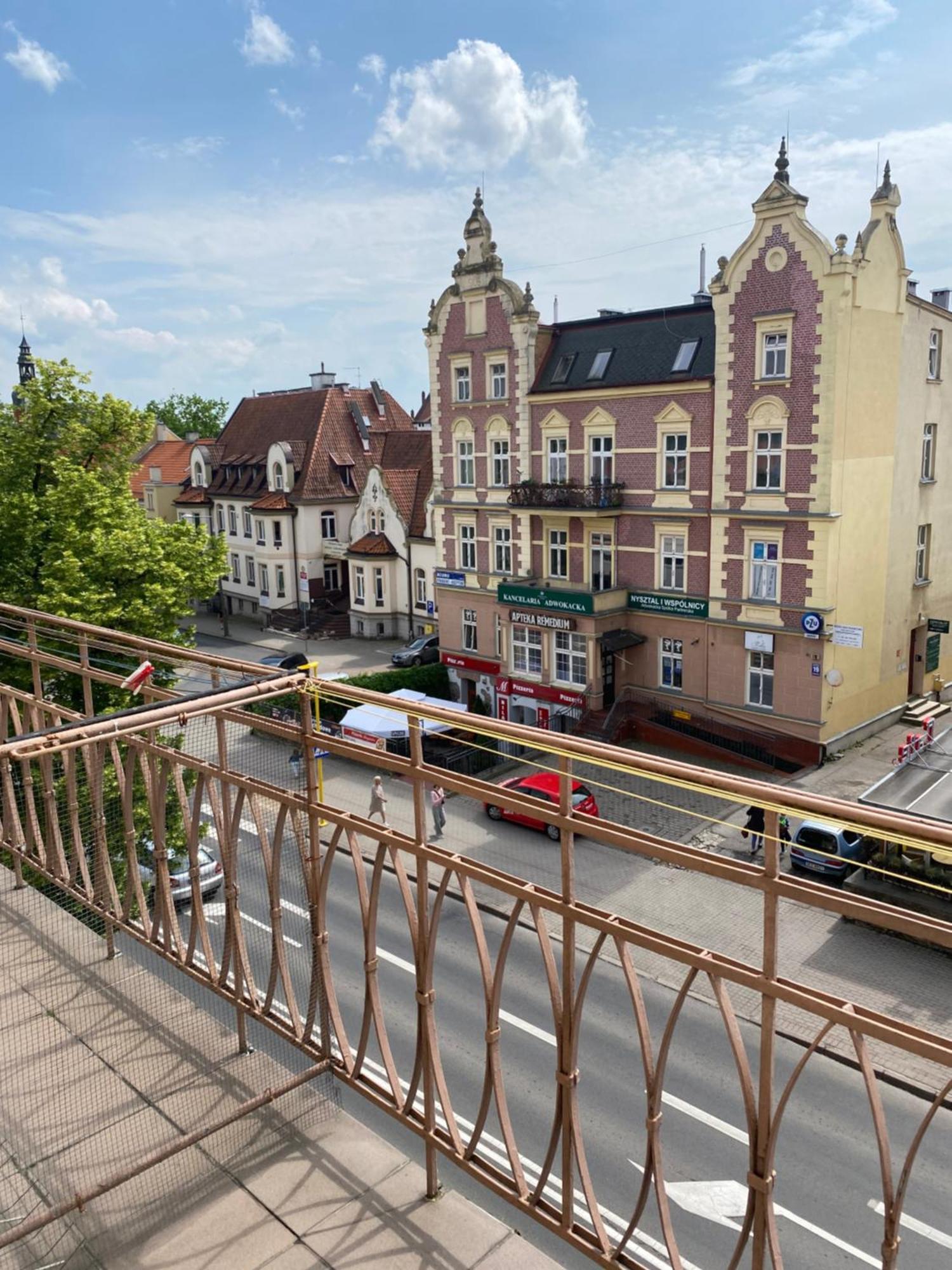 Apartament Kamienica Centrum คัทเซิร์น ภายนอก รูปภาพ